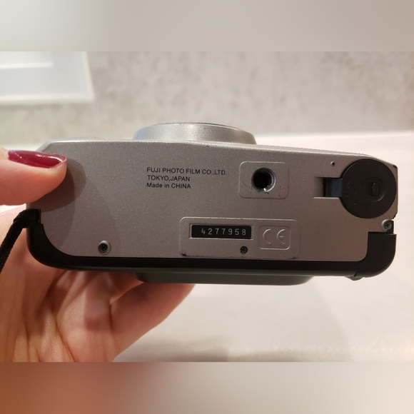 Fuji Discovery S700 Zoom Date - Picture 15 of 16